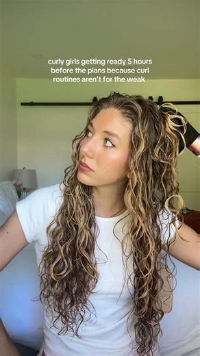 no bc why is it a full time job #curlygirls #curlyhair #blondecurls #wavyhair #curlyhairproblems #diffusing @Dyson USA