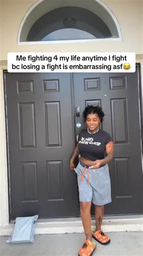 Ashimary Hair | Glueless 360 Invisi-Strap™ Wig on Instagram: "Fight 4 life, but my wig is still completely great😂😂 Hair deets: Brown Balayage Highlight Color, 24-inch 360 lace frontal water wave wig 👇🏽𝐋𝐢𝐧𝐤 𝐢𝐧 𝐛𝐢𝐨 | 𝐂𝐨𝐦𝐦𝐞𝐧𝐭 “𝐥𝐢𝐧𝐤” 𝐭𝐨 𝐠𝐞𝐭 𝐭𝐡𝐞 𝐬𝐚𝐦𝐞 𝐡𝐚𝐢𝐫 𝐥𝐢𝐧𝐤 👇🏽𝐁𝐮𝐲 𝐍𝐨𝐰, 𝐏𝐚𝐲 𝐋𝐚𝐭𝐞𝐫, 𝐔𝐬𝐞 𝐀𝐟𝐭𝐞𝐫𝐩𝐚𝐲 & 𝐊𝐥𝐚𝐫𝐧𝐚 & 𝐏𝐚𝐲𝐩𝐚𝐥 & 𝐒𝐞𝐳𝐳𝐥𝐞 #ashimaryhair #ashimarywig #beautynolimits #ashimaryinvisistrapwig #360lacewig invisistrap360