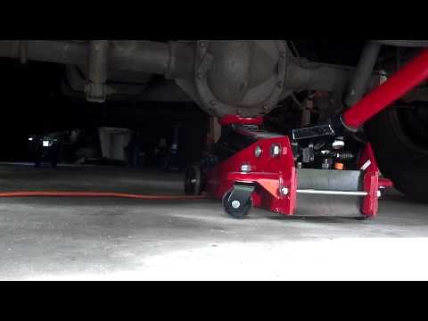 Directional vs Non Directional / How to Rotate Your Tires Ford