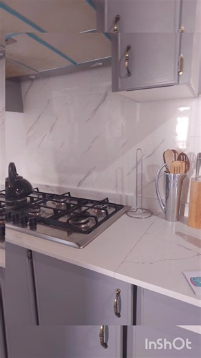 DIY Kitchen Backsplash Fix-up: Cheap Temporary Solution with Marble Tile Sheets