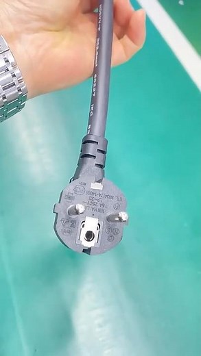 A must-have for Tesla owners! European Schuko Adapter 16A 🔌⚡ #tesla #SchukoAdapter #TeslaCharging