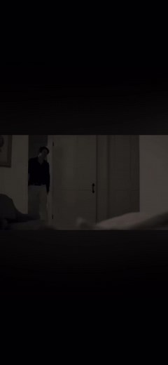 Romantic Pregnancy Scenes in Aquarius Movie