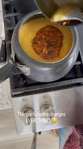 This Garlic Tadka Makes Any Dal Irresistible! 🥣