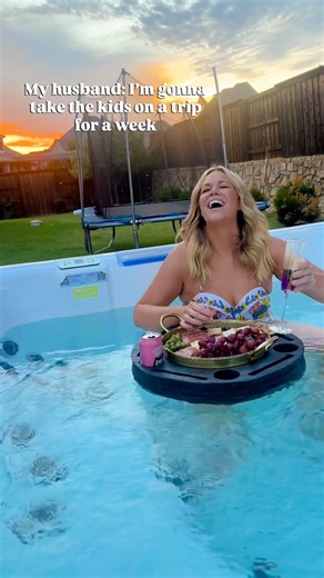 🤣🤣🤣 I got a hot tub! It’s the Hollywood Spa from @bueno_spa ! We are building a pool eventually, but in the meantime, this hot tub is life!!!! to check it out You can either copy and paste this link or just click the link in my bio. https://www.instagram.com/bueno_spa/ | The Downtown Aly