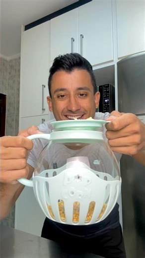 Microwave popcorn maker with butter!