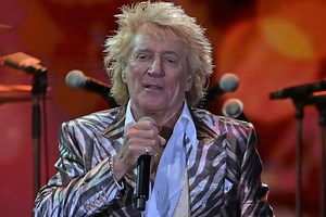 James Corden sings with Rod Stewart and ASAP Rocky