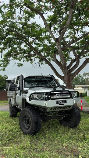 Exploring the 79 Series Land Cruiser in Detail