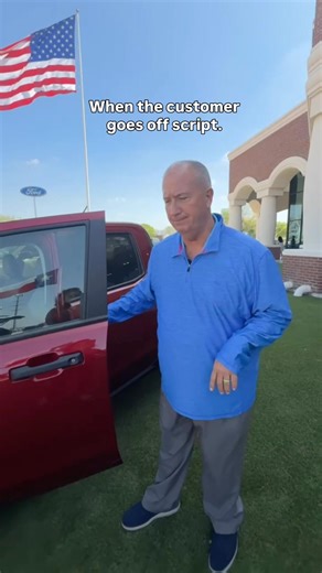 When the customer goes off script.😅