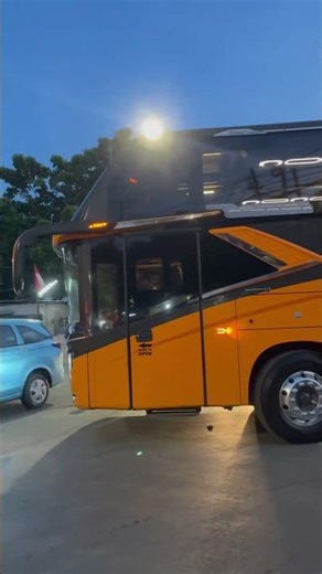 Manuver pelan keluar Terminal 27 Trans