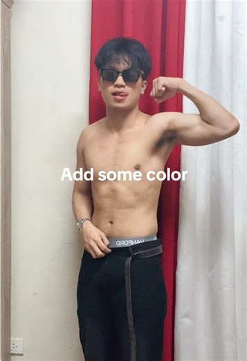 Adding Color to Your Baggy Jeans Look