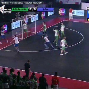 1.8M views · 3.8K reactions | Ronaldinho Gaúcho with the TEKKERZ! Best Soccer Vines: https://youtu.be/NA9pPm5cuv0 | Freekickerz | Facebook