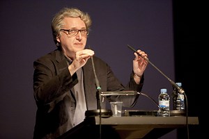 Urgent! #01. Economy of Art Display. Lecture by Boris Groys | Videos | CCCB