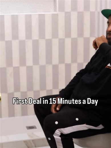 You do not need hours a day to find your first deal. You need a simple habit. Here is a 15 minute daily system. Facebook. 7 minutes. • Join local investor and buy sell groups, search marketplace • Search keywords like sell, inherited, handyman, as is • DM sellers. Ask if they are open to an offer • Post weekly that you buy houses as is Craigslist. 8 minutes. • Check real estate for sale • Sort by newest • Look for bad photos or fixer language • Email every deal that might work Non negotiables. •