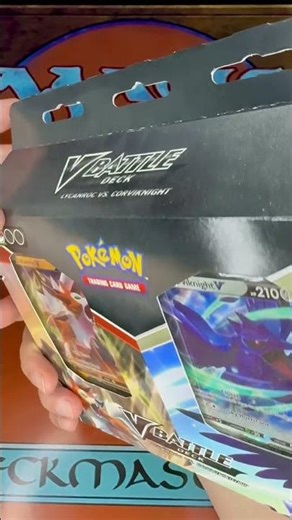 Pokémon Tcg: V Battle Deck: Lycanroc Vs. Corviknight