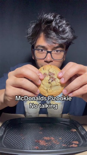 No talking. Just pure dessert sounds 🤫🍪 McDonald’s-style pizookie 1 cookie tote, 2 vanilla cones, chocolate chip toppings 😭🔥 Warm cookie cold ice cream = undefeated #notalkingmukbang #asmr #bohobites #dessertasmr #mcdonalds