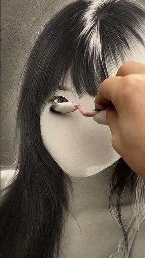 Perfect drawing cannot be without light! #drawing #charcoaldrawing #portraitdrawing #charcoalshading