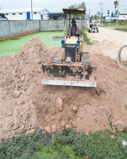 86K views · 1K reactions | Groundbreaking Progress: Precision Earthmoving for a Visionary Project | Chocolate | Facebook