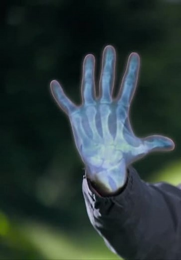 Secrets of Size: Atoms to Supergalaxies S01:E01 - Going Small