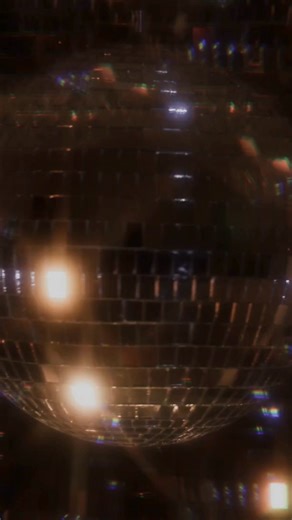 Desire. Debauchery. Disco! It's STUDIO VERS, a new monthly disco destination. With D.J. E.N, hosted by Shaun Kessler & GRNELXR. No cover. | VERS