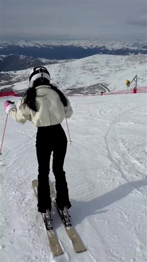 #skiing #music #algerie🇩🇿 #fyp #viral @Radia Manel