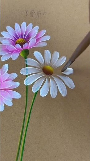 This amazing process of drawing 3D flowers will give you skills
