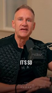 Fasting isn’t meant to punish your body... it’s meant to optimize it. If you’re a woman, your cycle determines how your body responds to fasting: 🧠 Days 1–14 (follicular phase) → insulin sensitivity is higher, your body uses fat for fuel efficiently. 🔥 Days 15–28 (luteal phase) → insulin resistance increases, fasting feels harder, cortisol spikes faster. This is exactly why my upcoming 3-Day Water Fast Challenge (Oct 15–17) is designed to teach you how to fast smarter, not harder. It’s complet