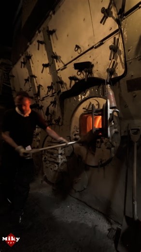 Mike Kohl on Instagram: "Steam Icebreaker STETTIN – Ship Data & History 🚢❄️ The steam icebreaker STETTIN was built in 1933 at the Oderwerke shipyard in Stettin and today serves as a floating technical monument and heritage vessel. Her home port is Hamburg, operated by the Dampf-Eisbrecher STETTIN e.V. association. 📜 Key Facts: Flag: Germany 🇩🇪 Type: Icebreaker Call sign: DBCR Home port: Hamburg Shipyard: Oderwerke, Stettin (Yard No. 769) Launched: September 7, 193