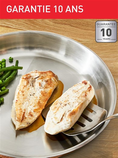 👉https://amzn.to/4qt9DXE 🔥 Et si votre poêle faisait aussi attention à votre santé ? La poêle Tefal Jamie Oliver Cook Smart 28 cm est 100 % inox au contact des aliments, sans revêtement, pour une cuisine plus saine et plus naturelle 🍳✨ Saisie parfaite, robustesse professionnelle et cuisson homogène… Une fois testée, difficile de revenir en arrière. 👉 Clique sur le lien pour la découvrir et l’adopter Aujourd’hui, de plus en plus de personnes font attention aux matériaux en contact avec leurs 