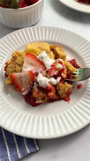 221K views · 332 reactions | Strawberry Cheesecake Dump Cake recipe...