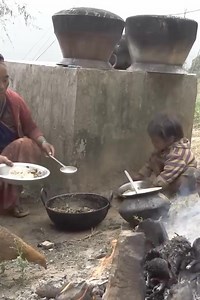 37K views · 290 reactions | Traditional village life Primitive technology village #villagelife #village #dailylife #rural #Cooking #eating #food | Breno Lewin | Facebook