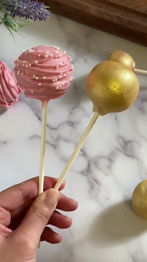 Was this a cake pop fail? Or no? #homebaker #cakepops