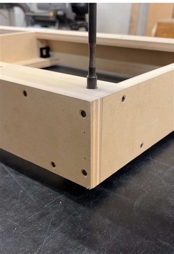 Toe Kick Box Leveling System for Woodworking