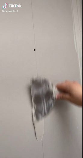 Applying Joint Compound on Drywall: A Step-by-Step Guide