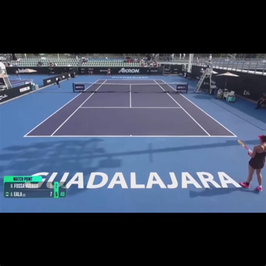 FOUND HER STRIDE 🇵🇭 WATCH: Alex Eala scores the match point against Nicole Fossa Huergo of Italy at the Guadalajara 125 Open Round of 16! The 20-year-old Eala is set to face American Kayla Day in the semifinals on Saturday. READ: https://www.gmanetwork.com/news/sports/othersports/958111/alex-eala-ousts-nicole-fossa-huergo-to-reach-guadalajara-125-semis/story/ 📸: Women's Tennis Association | GMA Sports PH