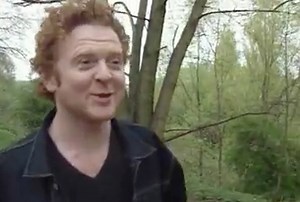 323K views · 14K reactions | Where it all began 40 years ago  Mick takes BBC Newsnight on a guided tour of Manchester, back in 1997. #SimplyRed40 | Simply Red | Facebook