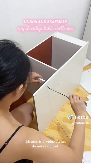 Stylish White Computer Desk Table Setup Ideas