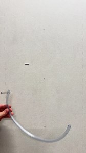 How to hang a picture evenly 💡 | Girly Panda