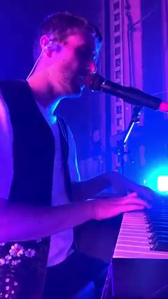 I’ve been practising this to play it live, I like playing it this way. Which other songs should I try n add to the set? ❤️ | Fred again