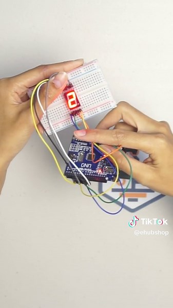 Arduino uno 7-Segment Display = classic combo para sa real-time output!. #ArduinoMadeEasy #EngineeringInAction #arduinoprojects #intern #ojt #electronikHub #fyp
