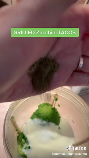 Delicious Vegetarian Recipe: Grilled Zucchini Tacos with Creamy Sauce