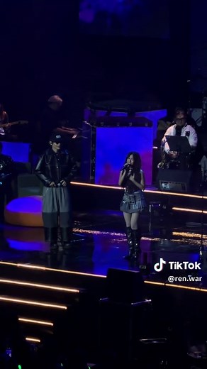 Arthur Nery & Jolianne Perform Palayo Sa Mundo
