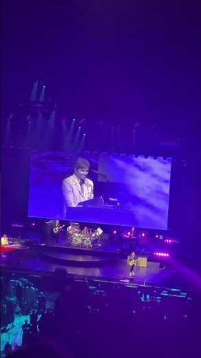 Girl Can't Help It - Journey Live 2026