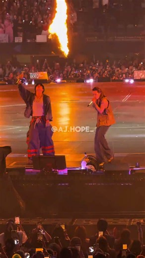 260901 - Bts - Burning Up Fire - Arirang - Los Angeles Day 1 - Jungkook Jimin fancam
