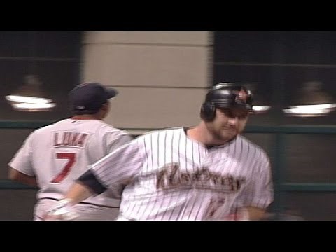 2005 NLCS Gm5: Berkman hits three-run homer in seventh