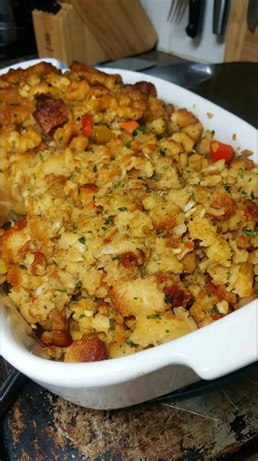 My mom is 91 years old now. But through the years, when I was a kid the best thing about Thanksgiving was the stuffing. Hers was the best I ever ate. Recipe in (c.o.m.m.e.n.t ).👇 | Old fashioned recipe