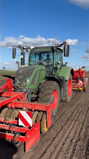 Fendt Vario 716 mit Väderstad Rapid 300S am Erbsen säen #farming #agriculture #fendt #foryou #viral