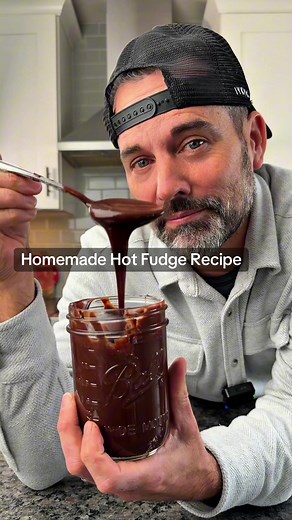 Delicious Homemade Hot Fudge Sauce Recipe