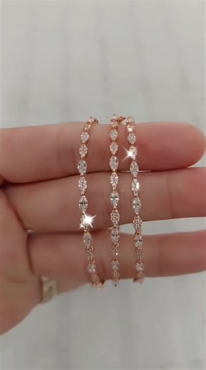 Anting Titanium Kekinian: Gaya Selebgram 2024