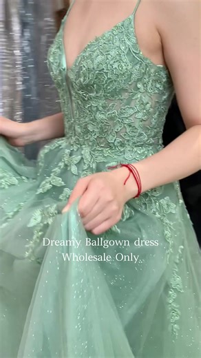 **Wholesale Only | Classic A-line tulle ballgown prom dresses in fresh colorways | 3 Best-Selling Styles** Three timeless best-selling A-line tulle ballgowns, loved by prom boutiques season after season. Lightweight layers, clean structure, and a range of fresh, easy-to-sell colors designed to fit multiple customer profiles. Which one will be your boutique’s next top seller for the 2026 prom season? ✔ Proven retail favorites 🎨 Multiple fresh color options available 📦 Ideal for early prom stock