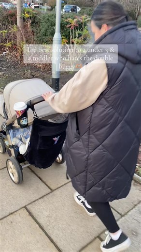 Introducing the Hoppie pram hammock 🫶🏼😮‍💨 we’ve been through MANY prams & travel systems! Last I counted we were on pram number 6 😂 now that my little boy is getting older this pram hammock has been a dream for me #boymum #2under3mum #doublebuggy #girlmum #motherhoodunfiltered